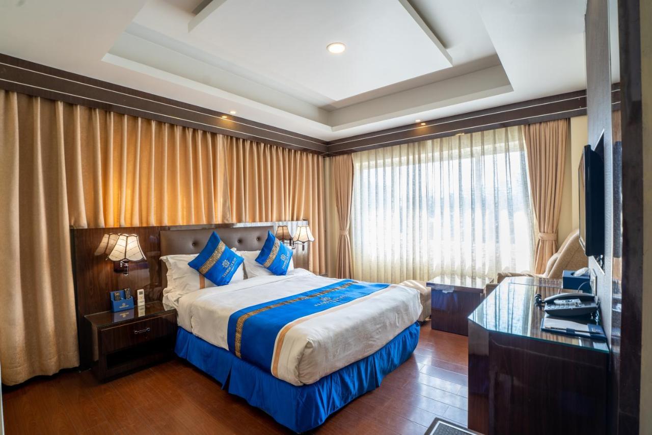 Shangrila Blu Hotel Lalitpur Екстериор снимка